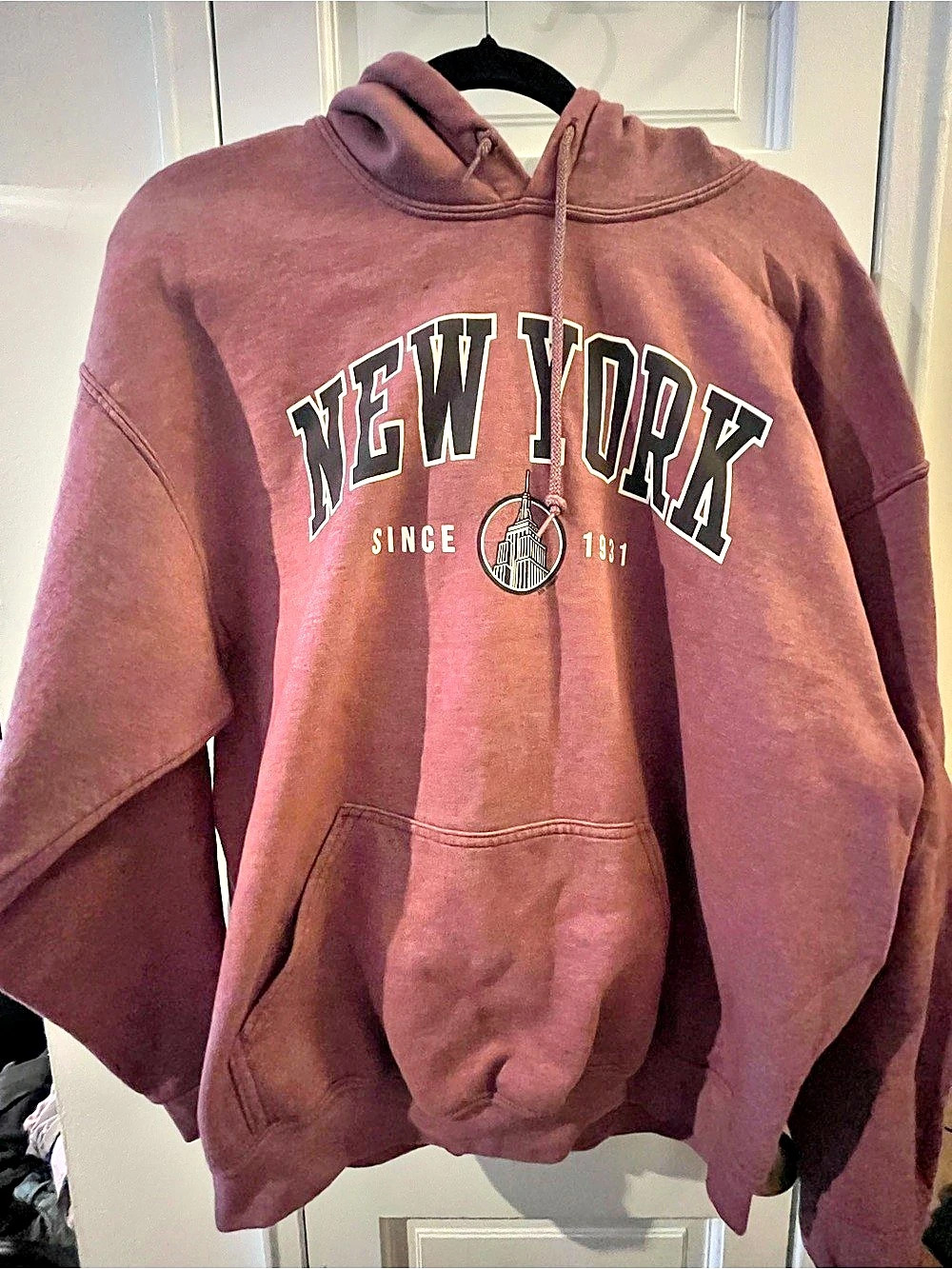 Gildan New York Graphic Hoodie Large